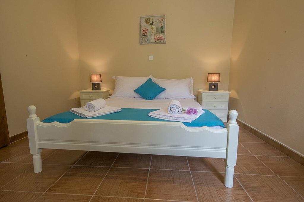 Paxos Santa Marina Villas Гайос Номер фото