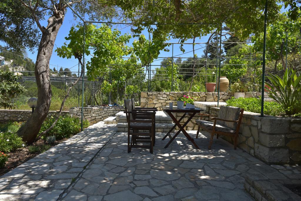 Paxos Santa Marina Villas Гайос Экстерьер фото